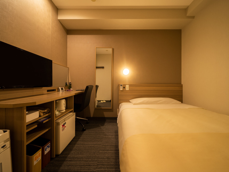 スーパーホテル新横浜のぐっすり眠れる環境を追求した快適な客室