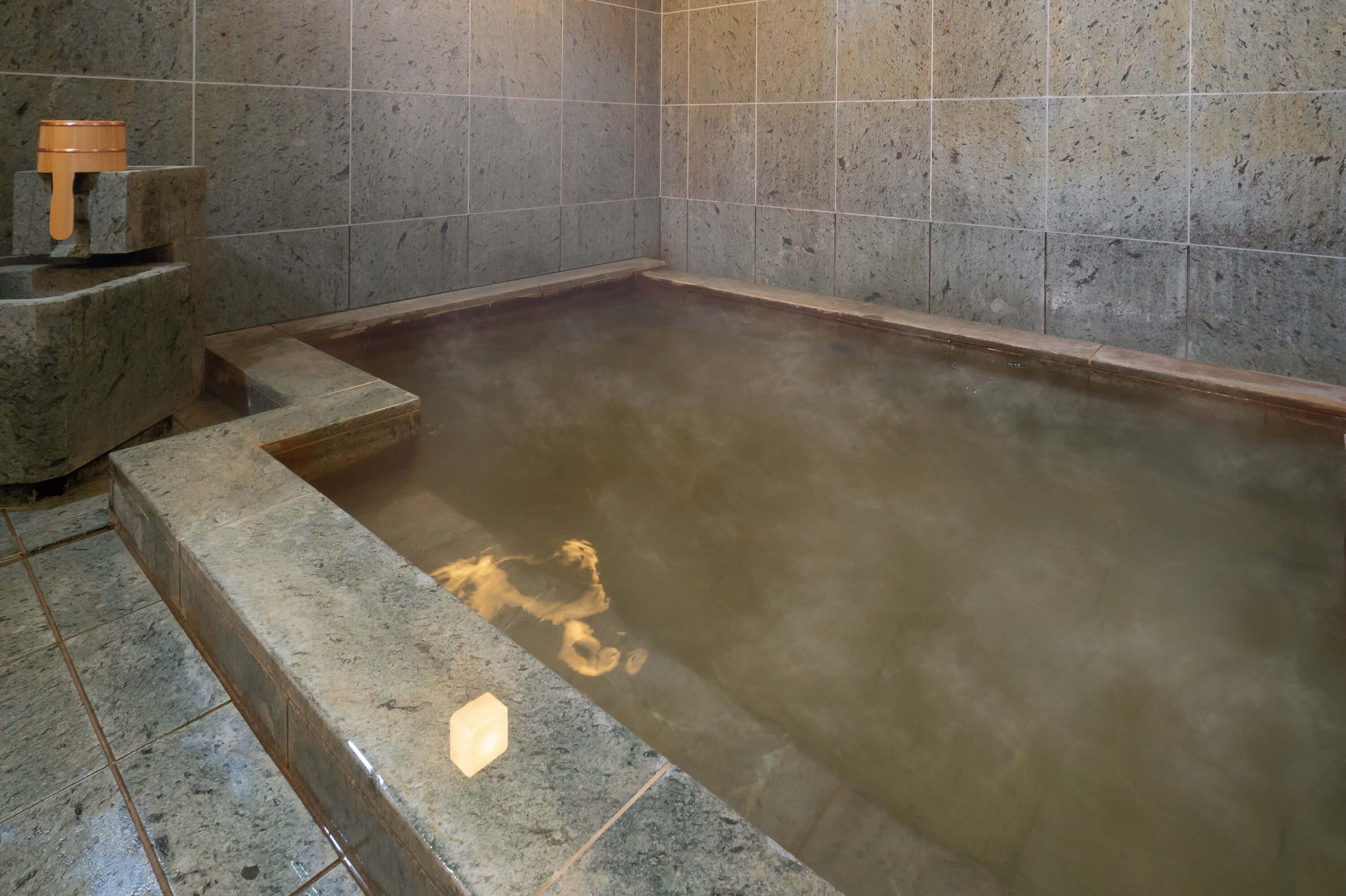 スーパーホテル函館3